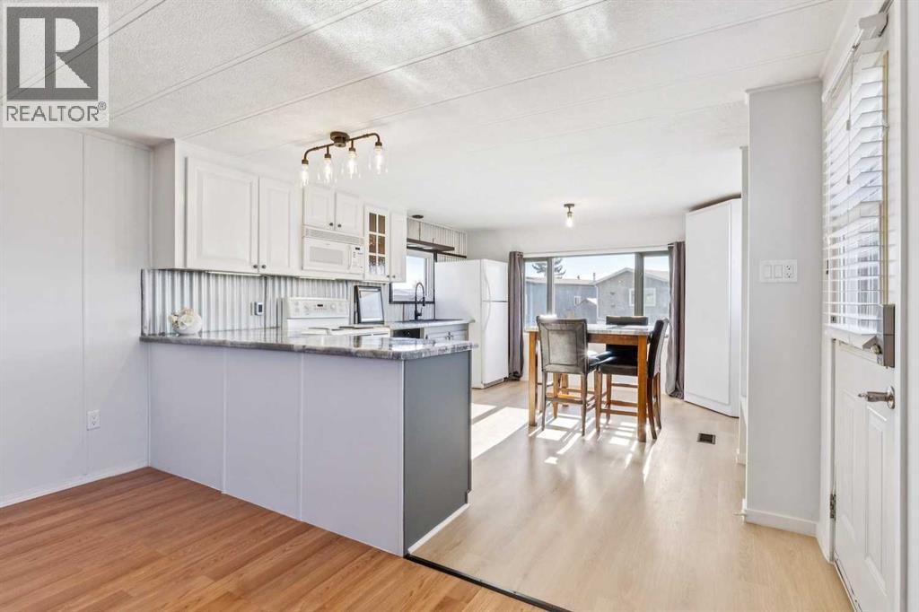 364, 6220 17 Avenue SE