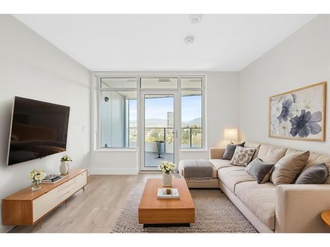 1607 10428 WHALLEY BOULEVARD Surrey BC V3T0W2