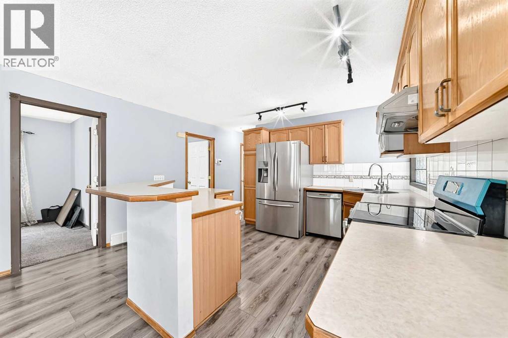 87 Tarington Road NE