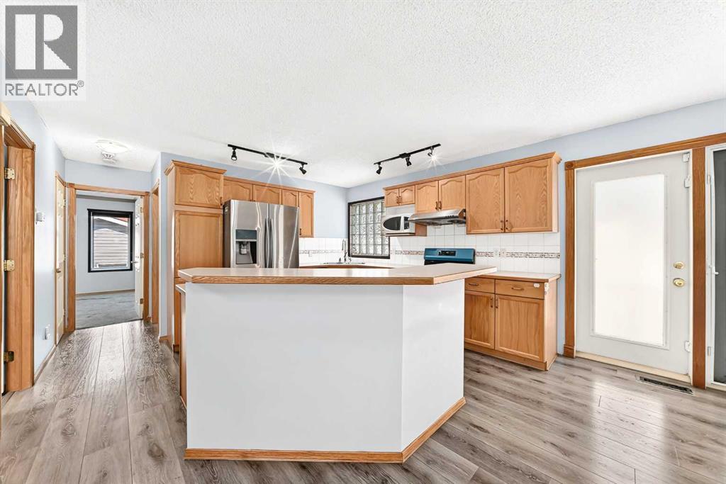 87 Tarington Road NE