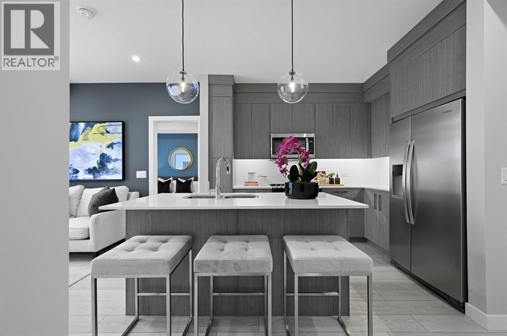 1521, 63 Corner Glen Crescent NE