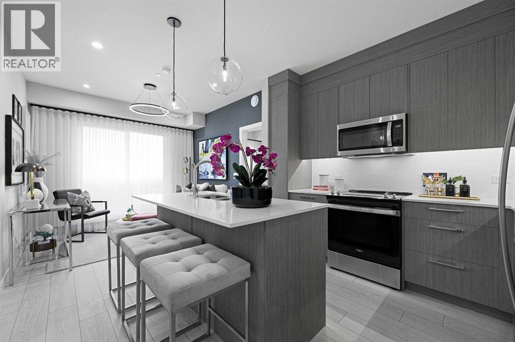 1521, 63 Corner Glen Crescent NE