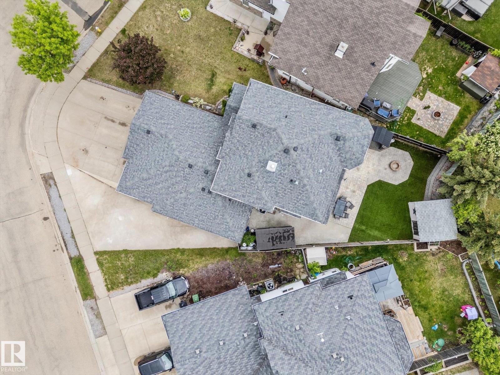 18 WOODBEND WY