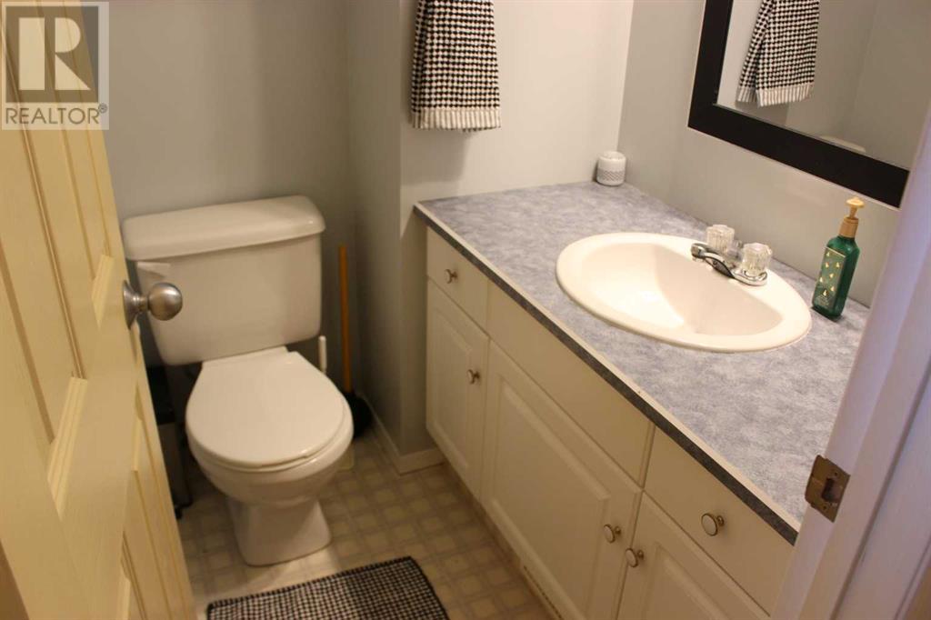 167 Mt Rundle Road W