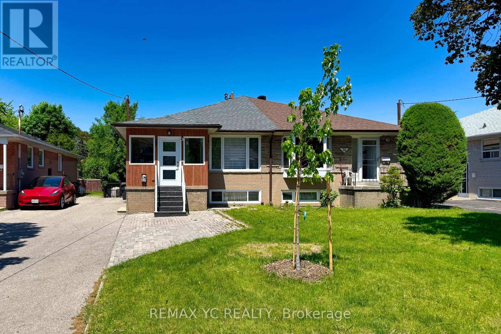 Photo 1 of 21 — BSMT - 34 TULANE CRESCENT Unit Bsmt, Toronto (Parkwoods-Donalda), ON M3A2C1