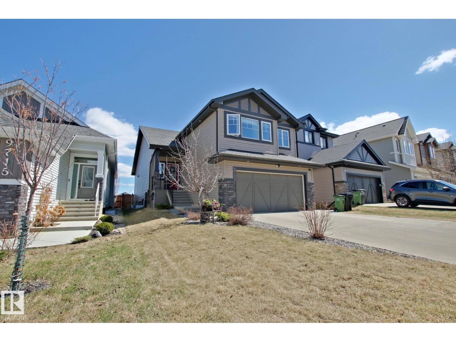 9711 223 ST NW