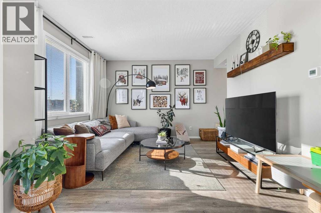 203, 445 Redstone NE