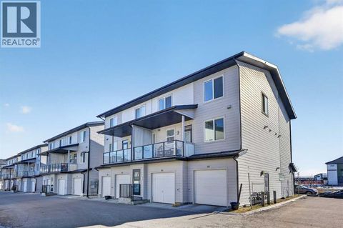 203, 445 Redstone NE Calgary AB T3N1M5
