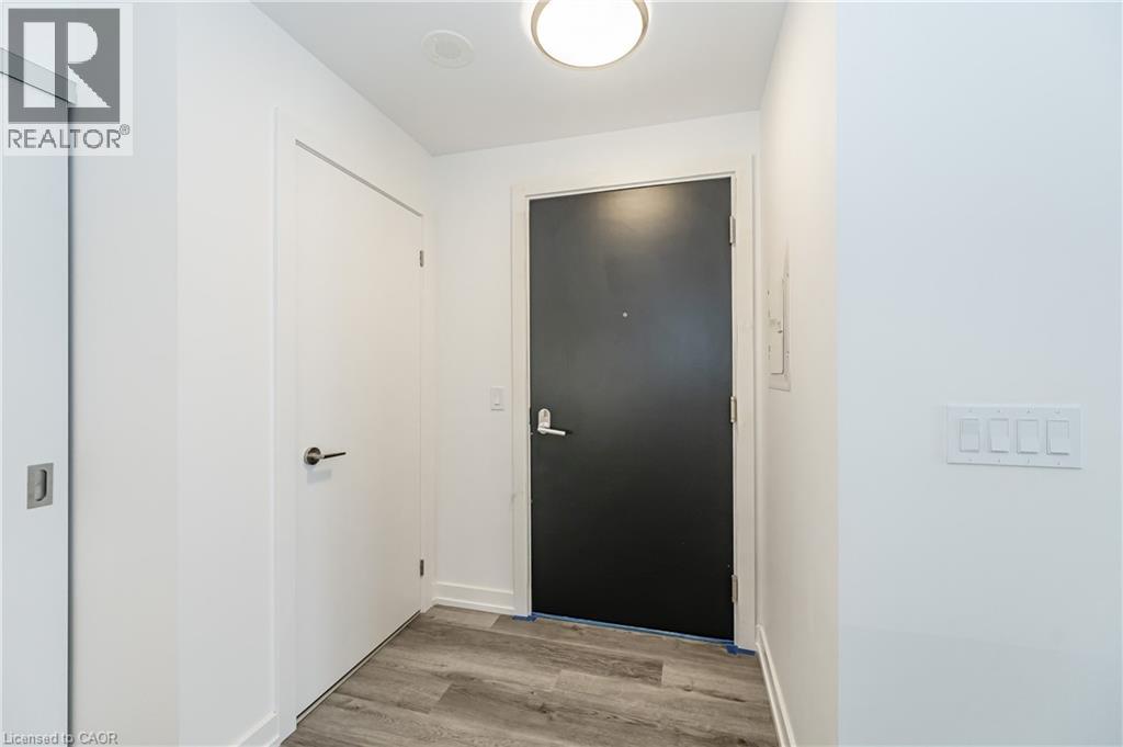15 WELLINGTON Street S Unit# 907