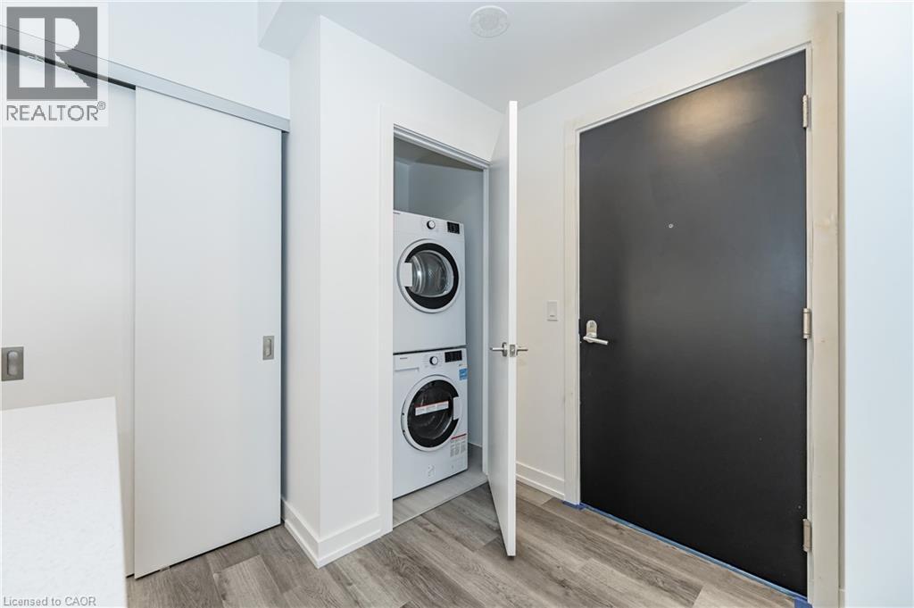 15 WELLINGTON Street S Unit# 907