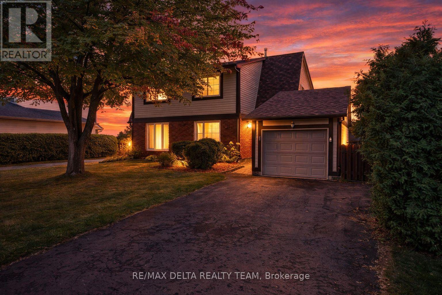 427 MOCKINGBIRD DRIVE