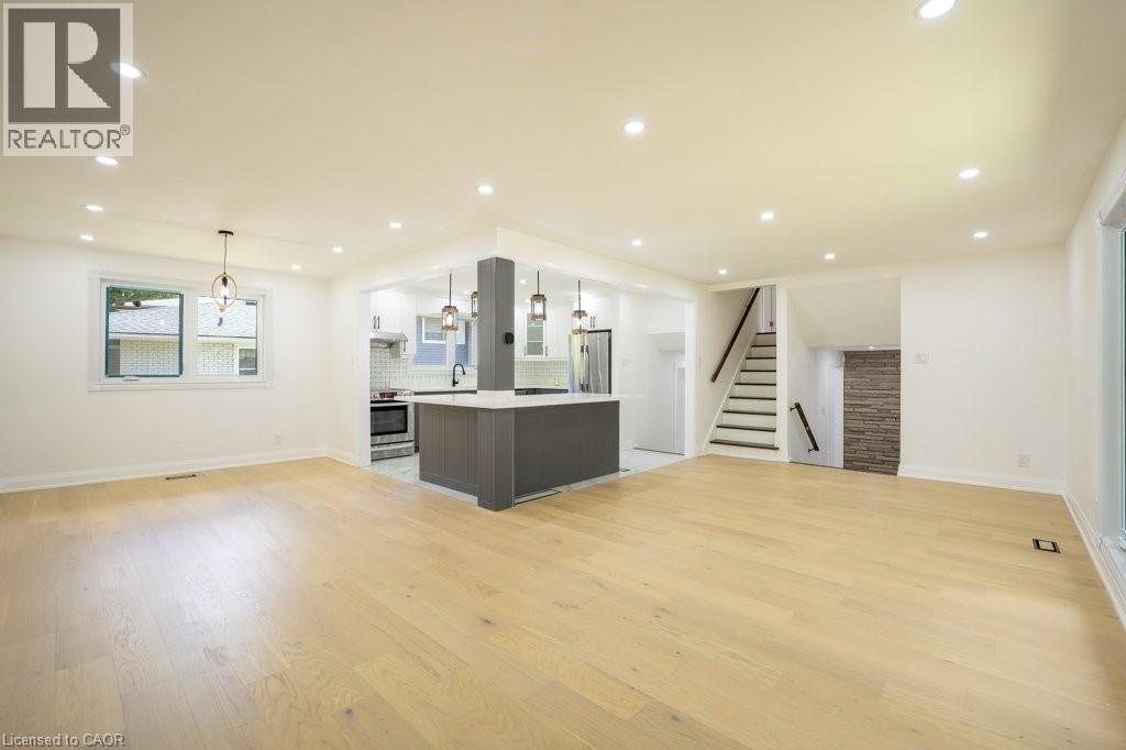 21 HALLIWELL Drive