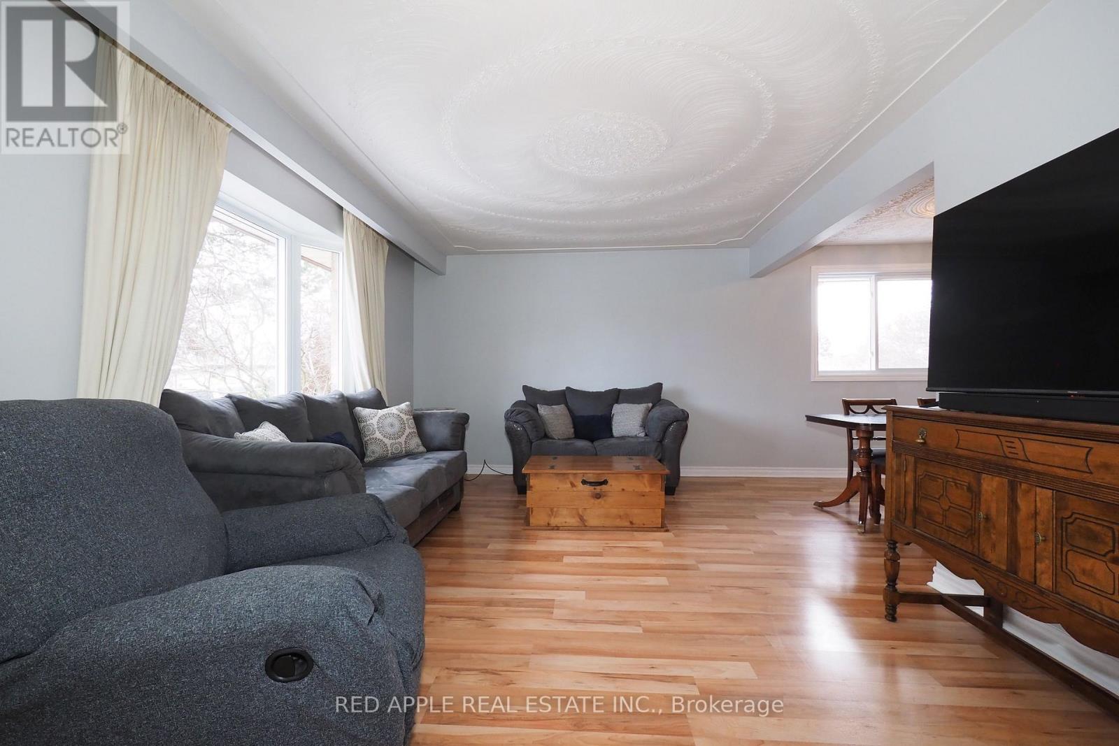 113 DEERBERRY PLACE