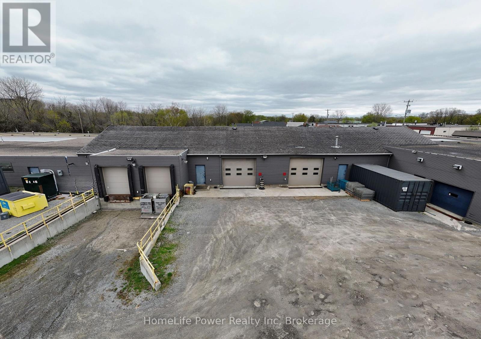 2 - 141 HICKSON AVENUE