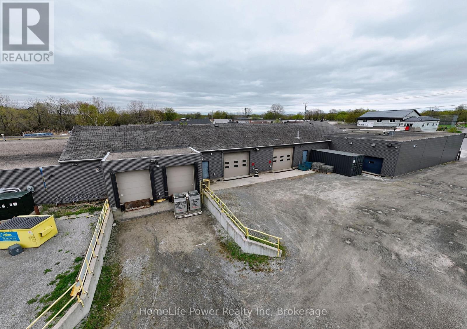 2 - 141 HICKSON AVENUE