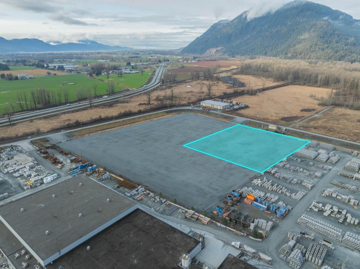 7652 CANNOR ROAD|West Chilliwack