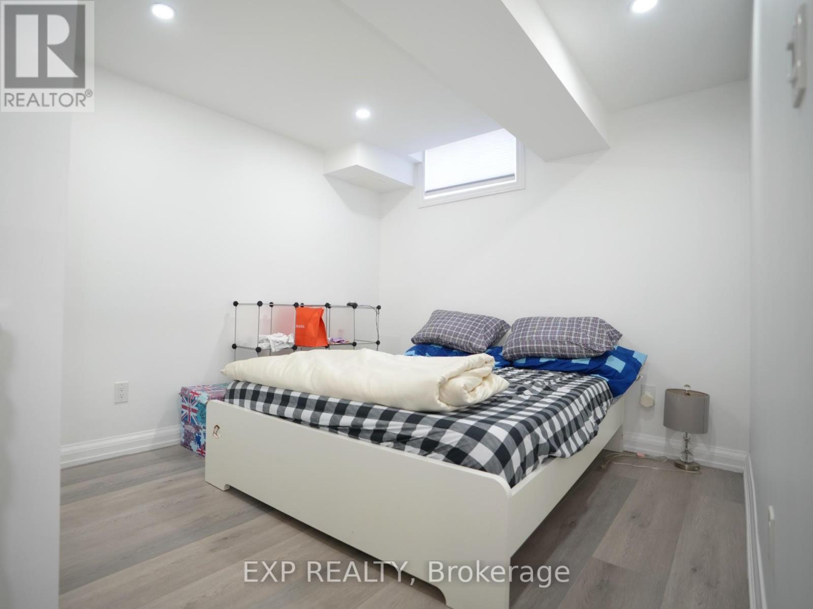 16 CORANTO WAY