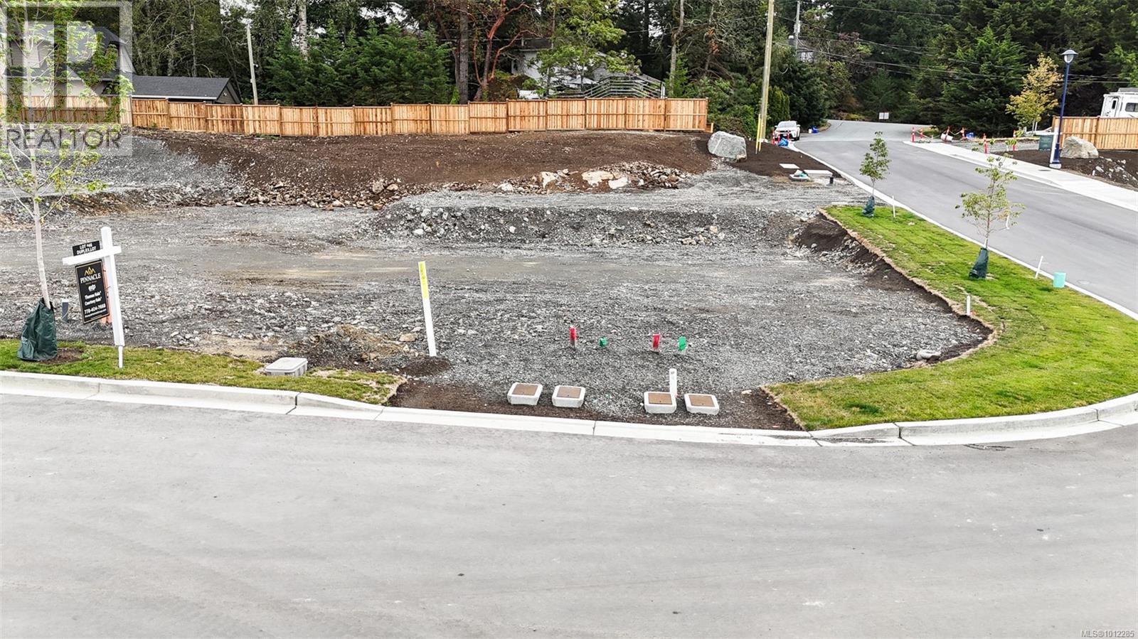 668/666 Madrona Ridge