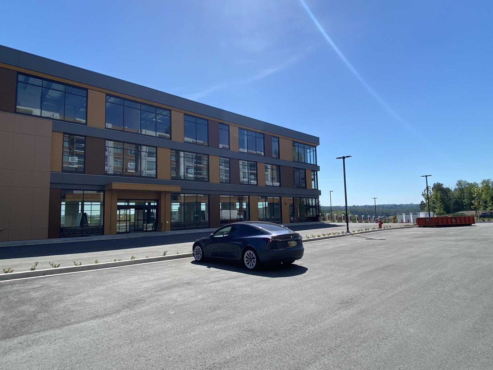 17 31945 LOUGHEED HIGHWAY