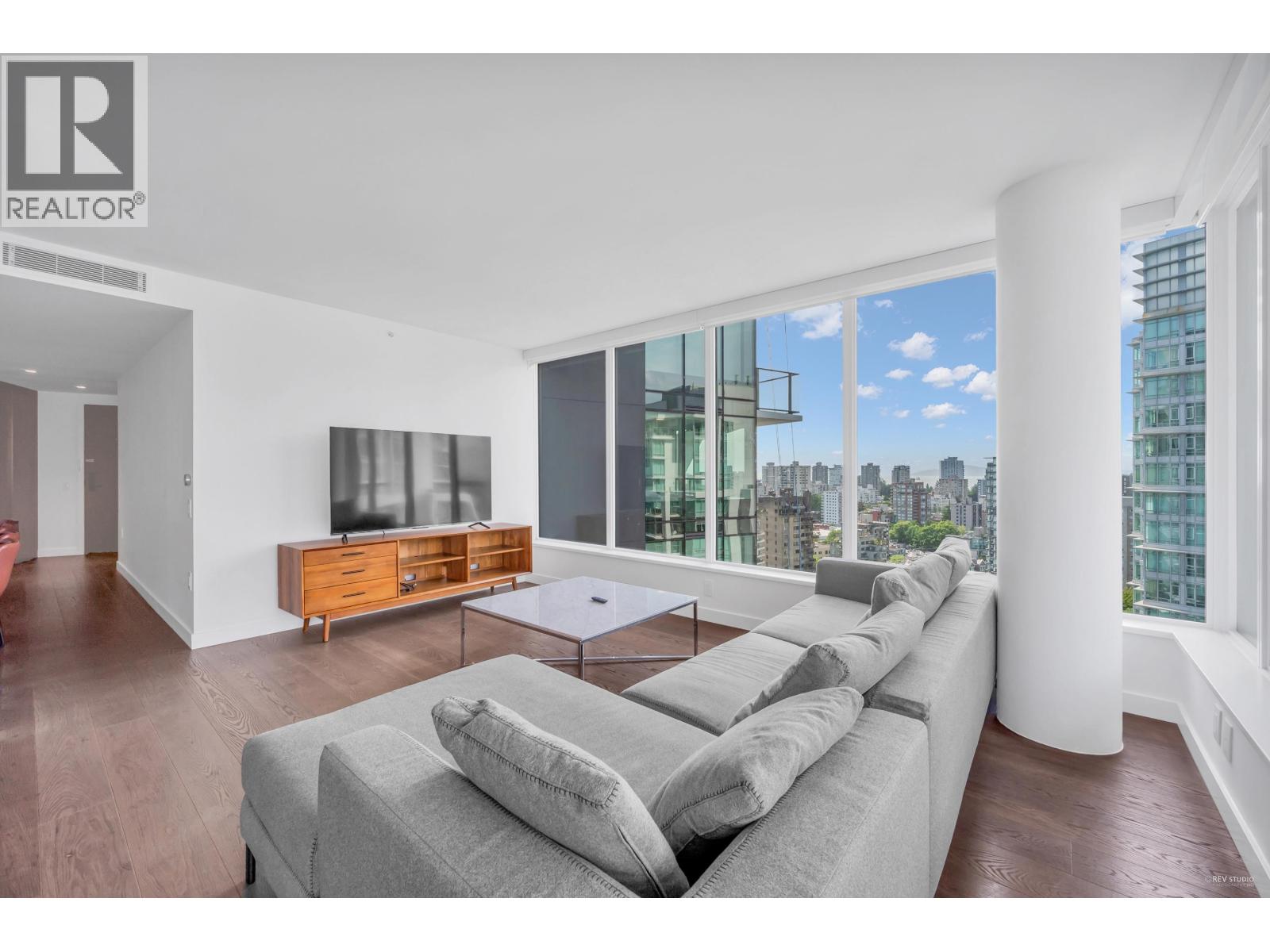 2001 620 CARDERO STREET