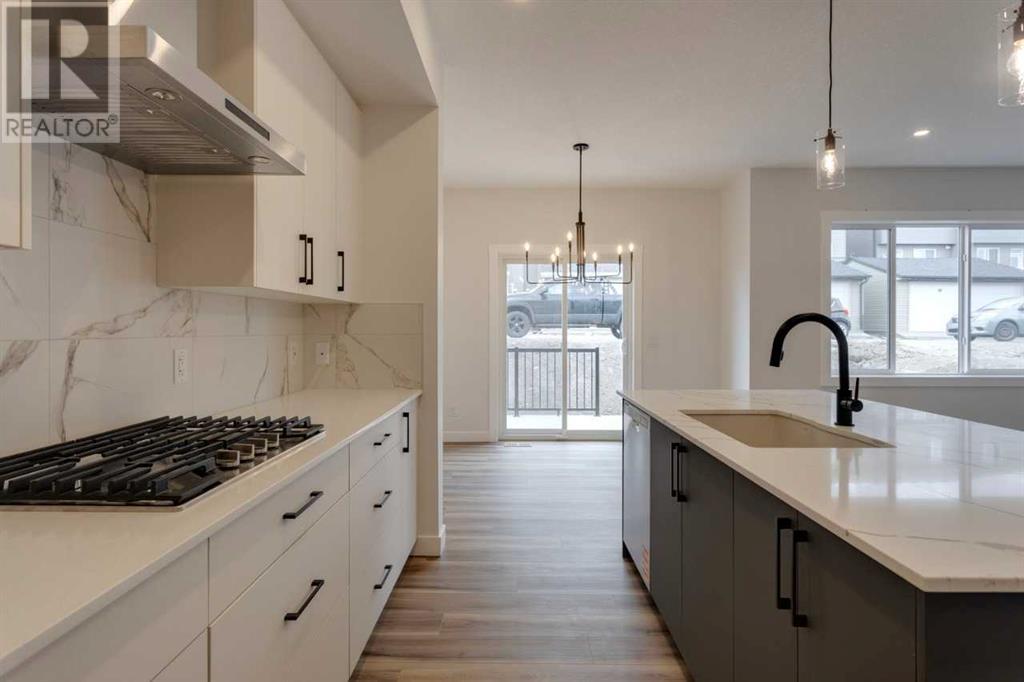 308 Edith Place NW