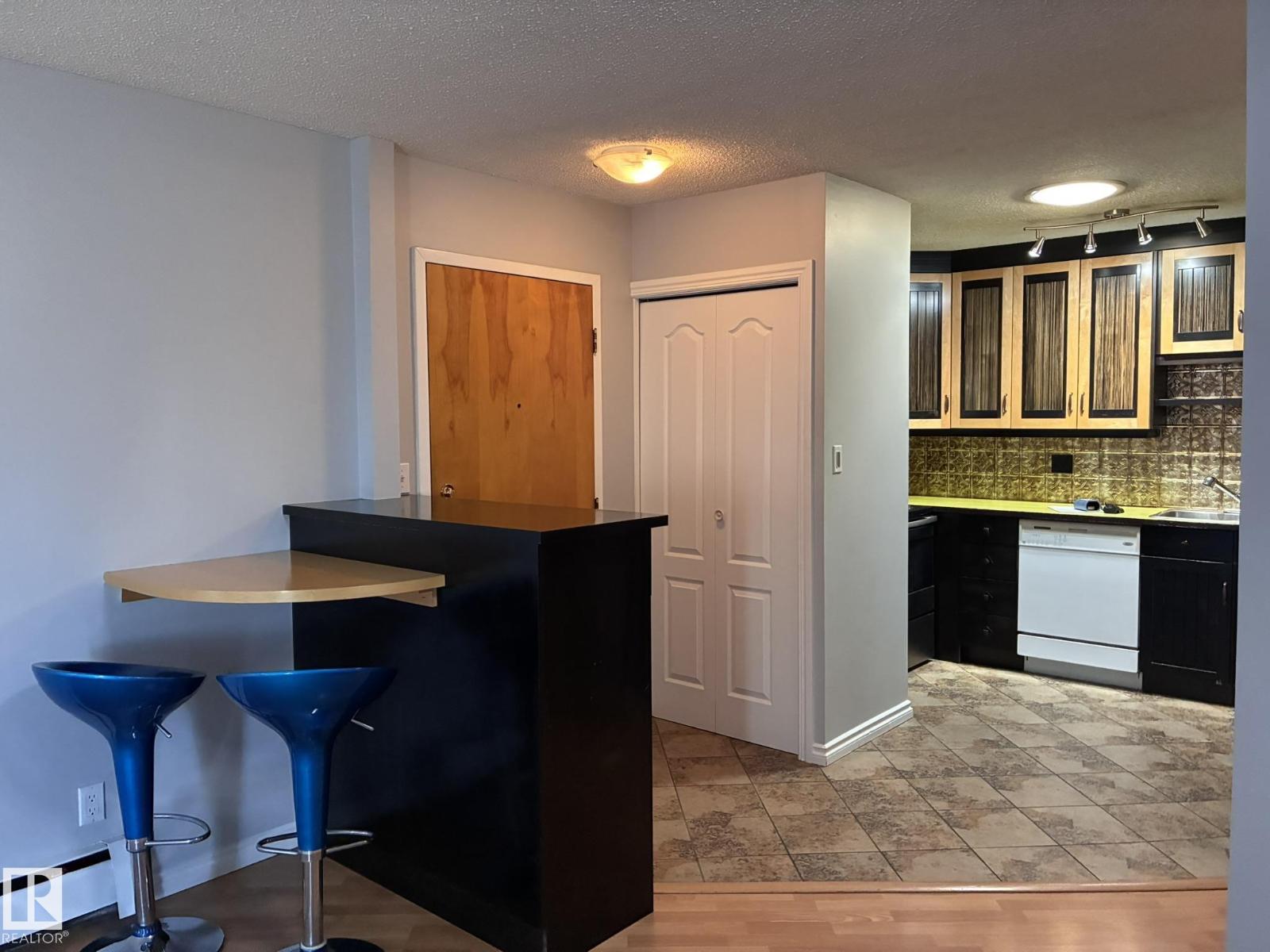 #17 10721 116 ST NW