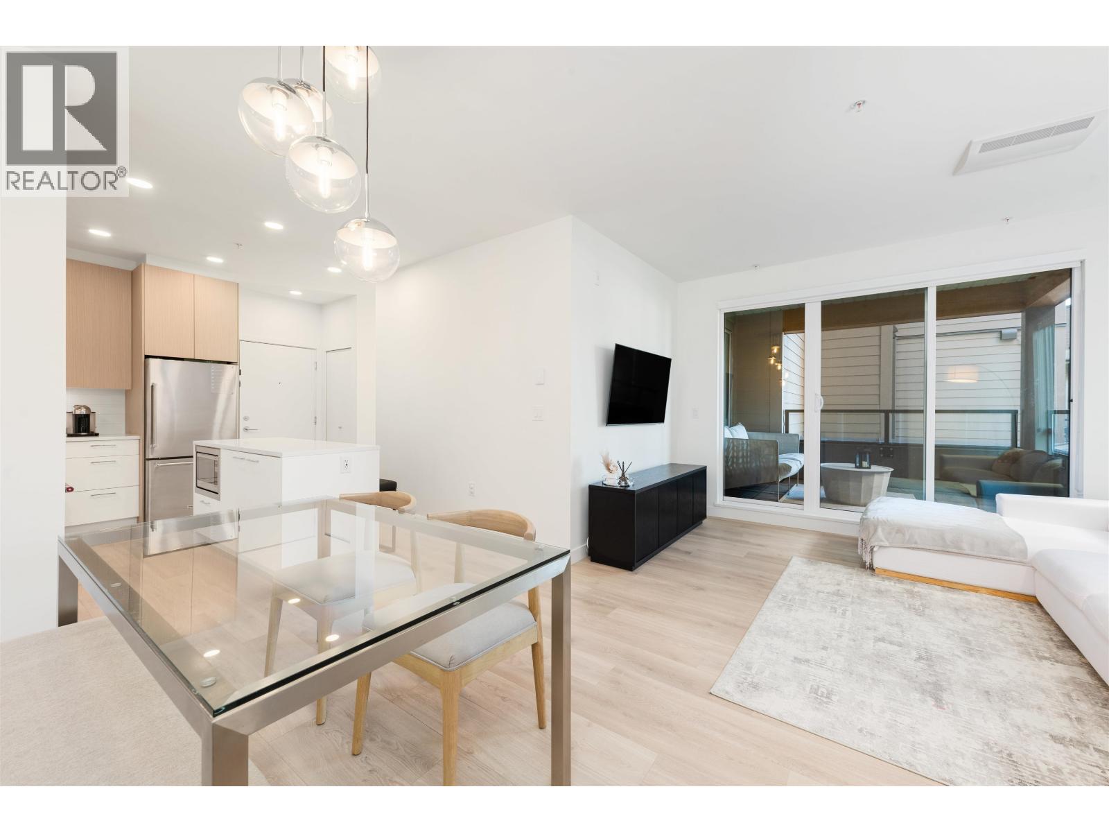 222 7588 16TH STREET