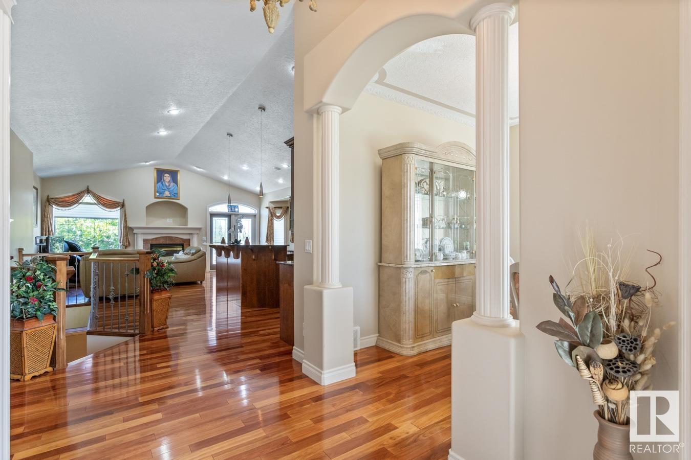 1119 LINCOLN CR NW