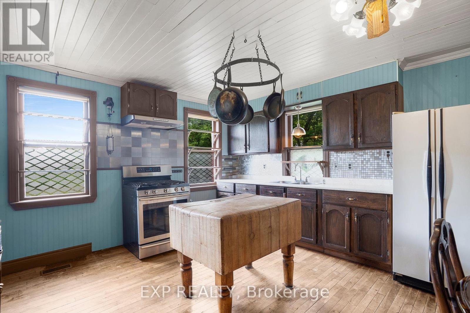 1292 ST ALBERT ROAD W