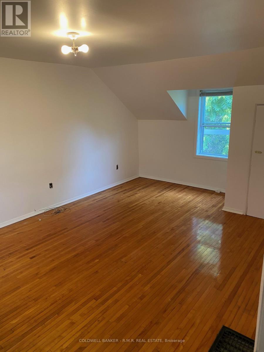 A - 348 UNIVERSITY AVENUE W