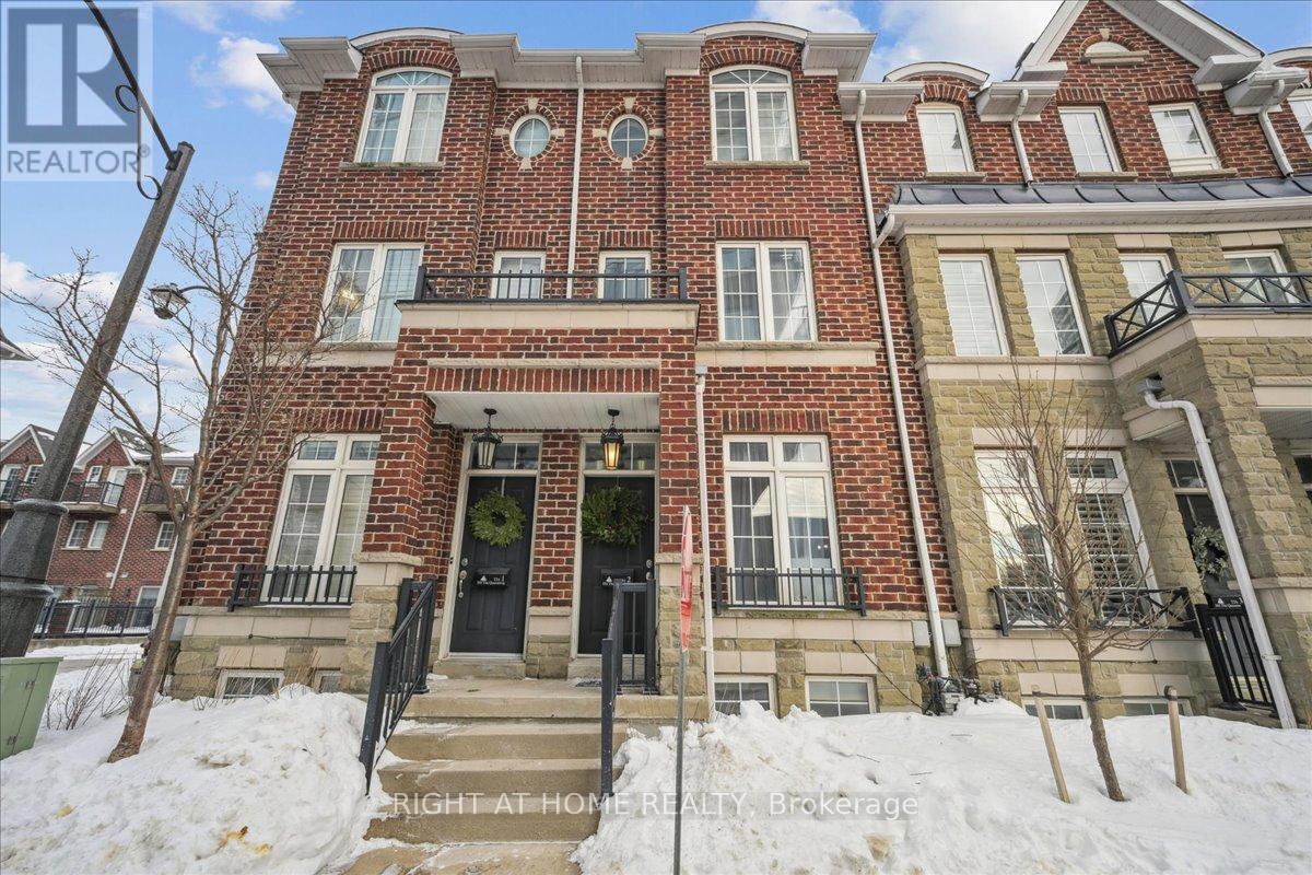 TH 2 - 101 THE QUEENSWAY AVENUE S