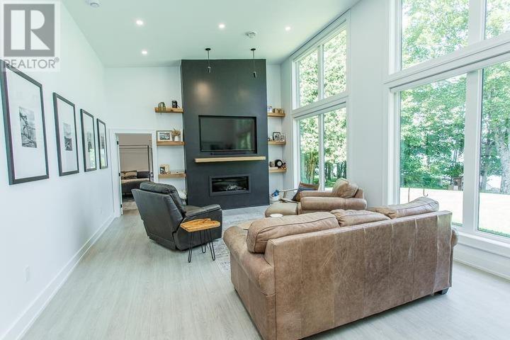 2978 Soo Mill RD|Hilton Beach Township