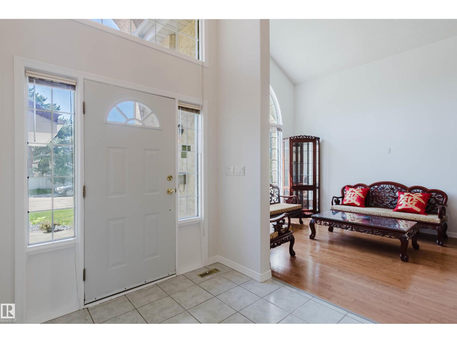 15 CORMACK CR NW