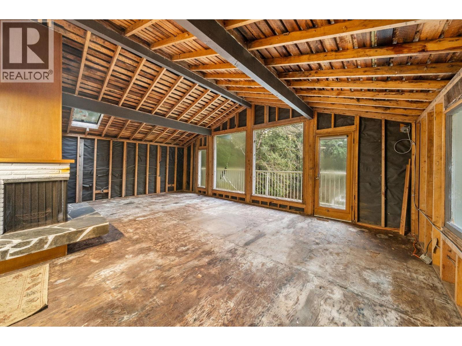 4520 LYNN VALLEY ROAD