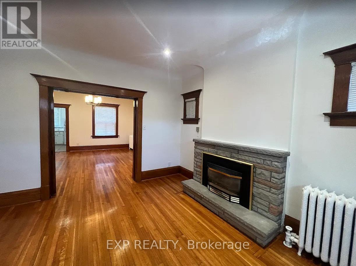 MAIN - 174 EVELYN AVENUE