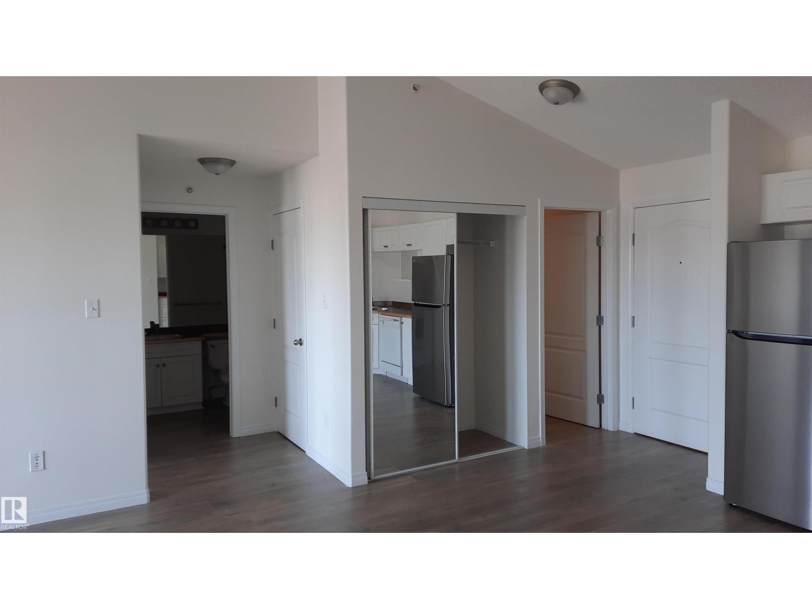 #423 5340 199 ST NW