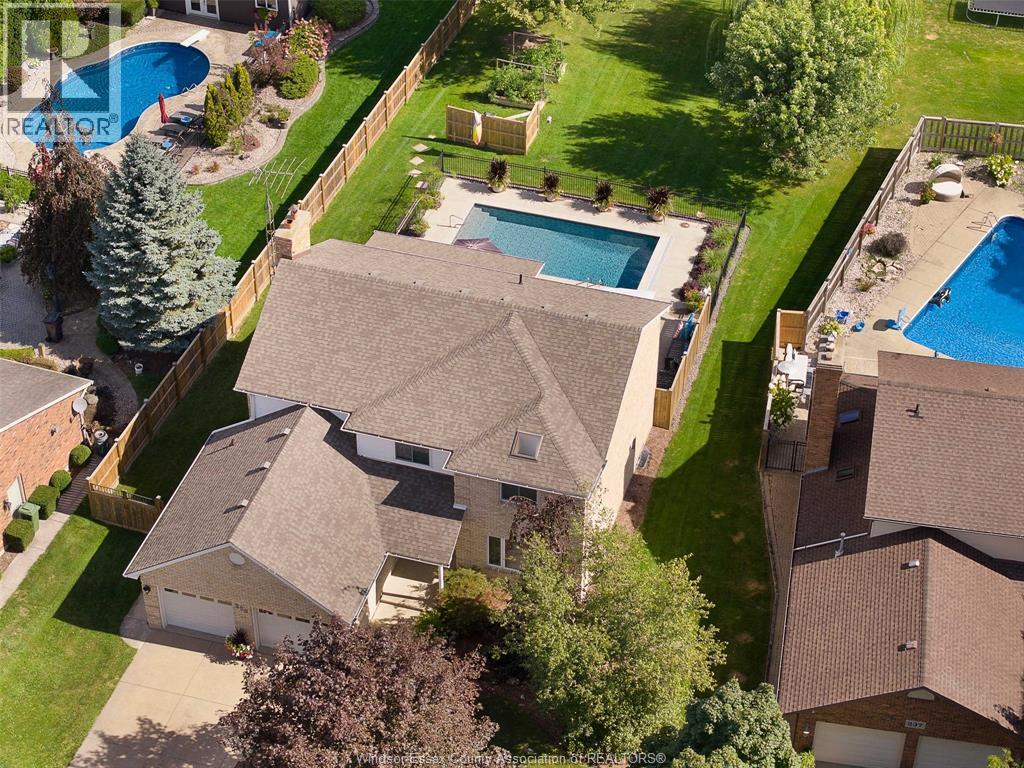 229 IRWIN AVE