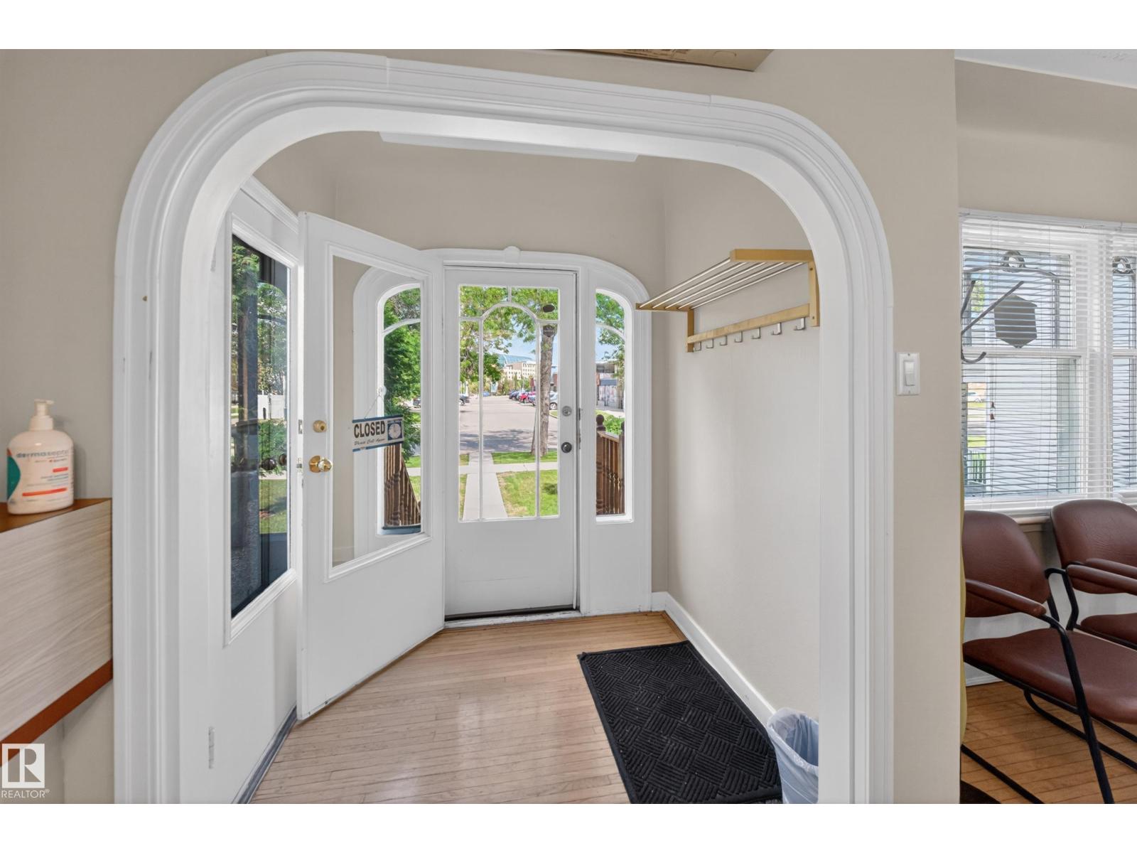 11010 106 ST NW