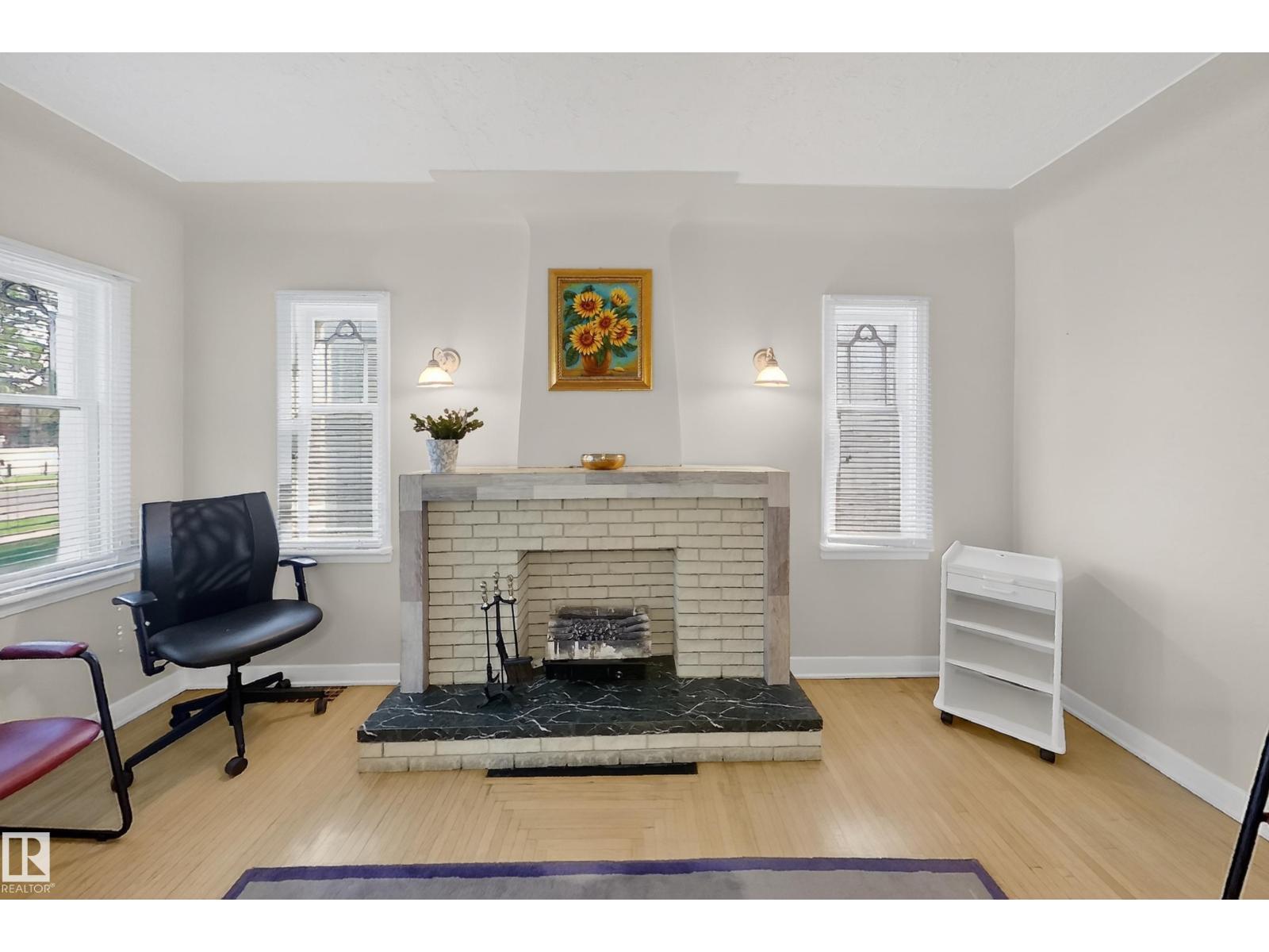11010 106 ST NW