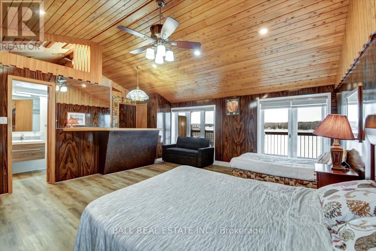 461 THE RIDGE ROAD