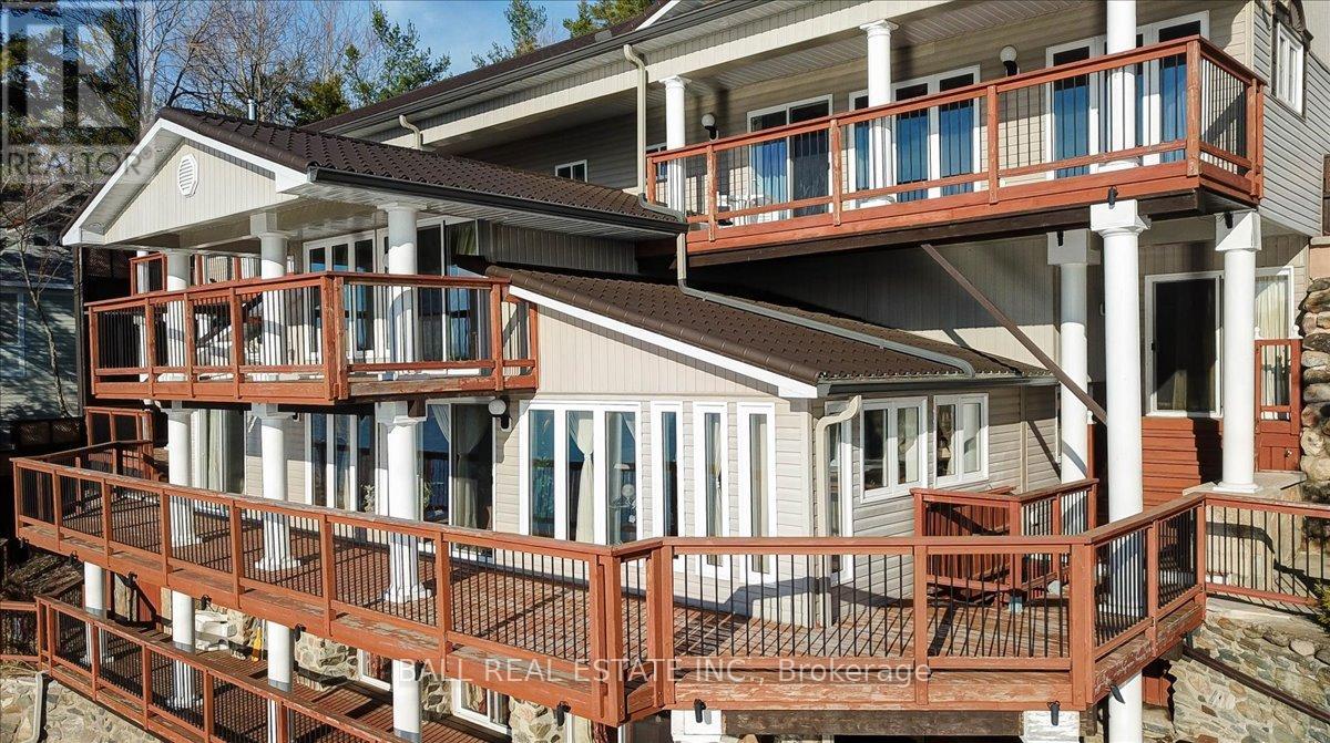 461 THE RIDGE ROAD