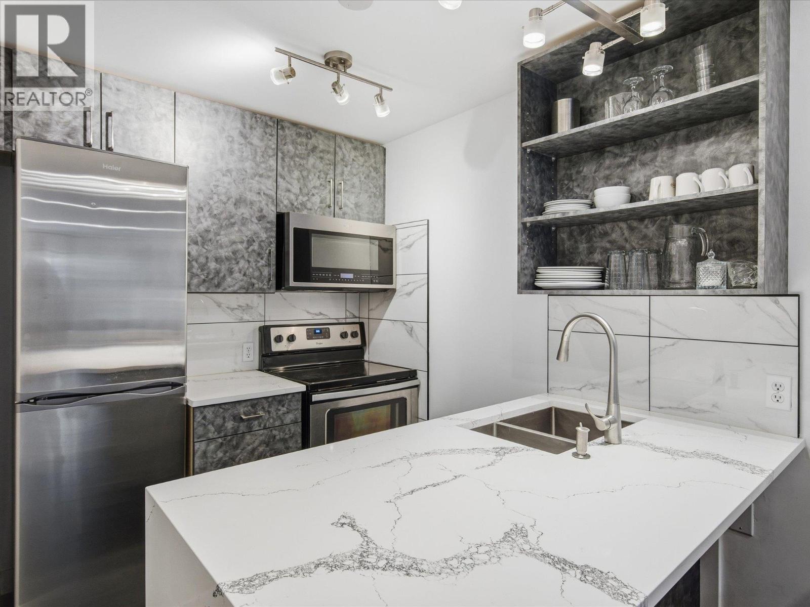 243 4350 LORIMER ROAD