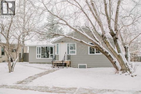 4808 53 Street Stettler AB T4K1B1