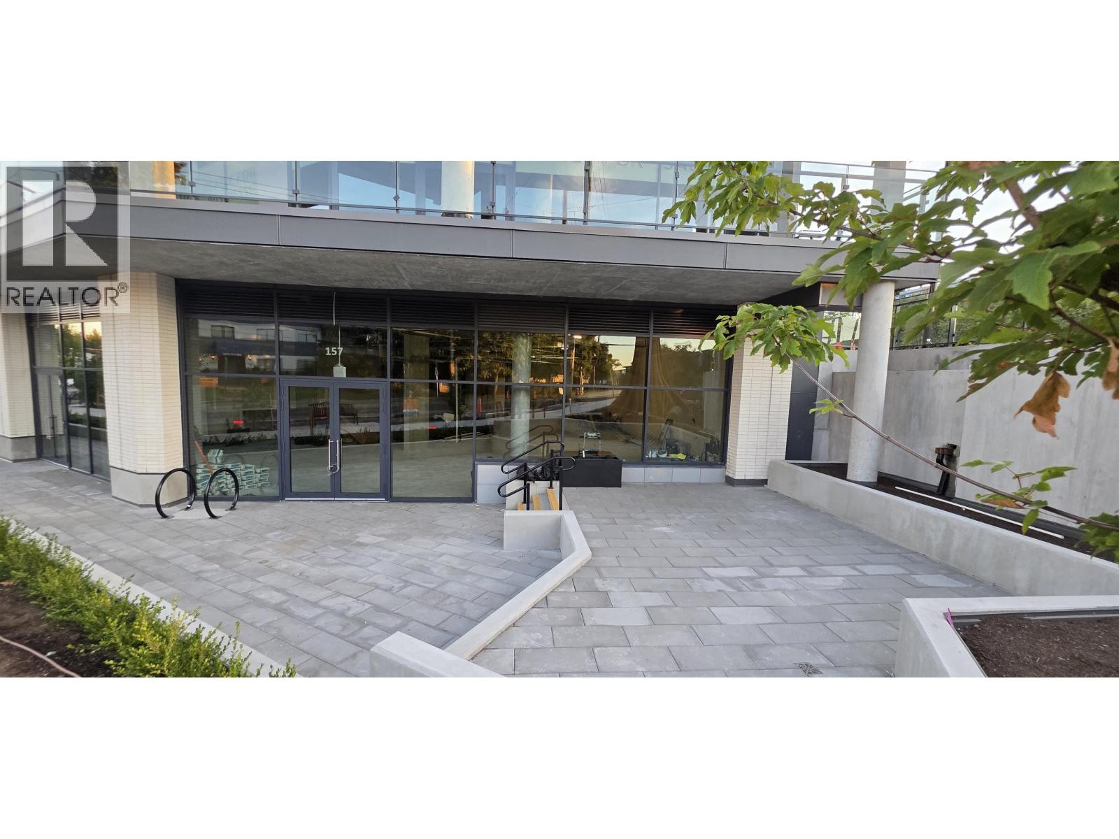 156(CRU1-2) 422 E 3RD STREET