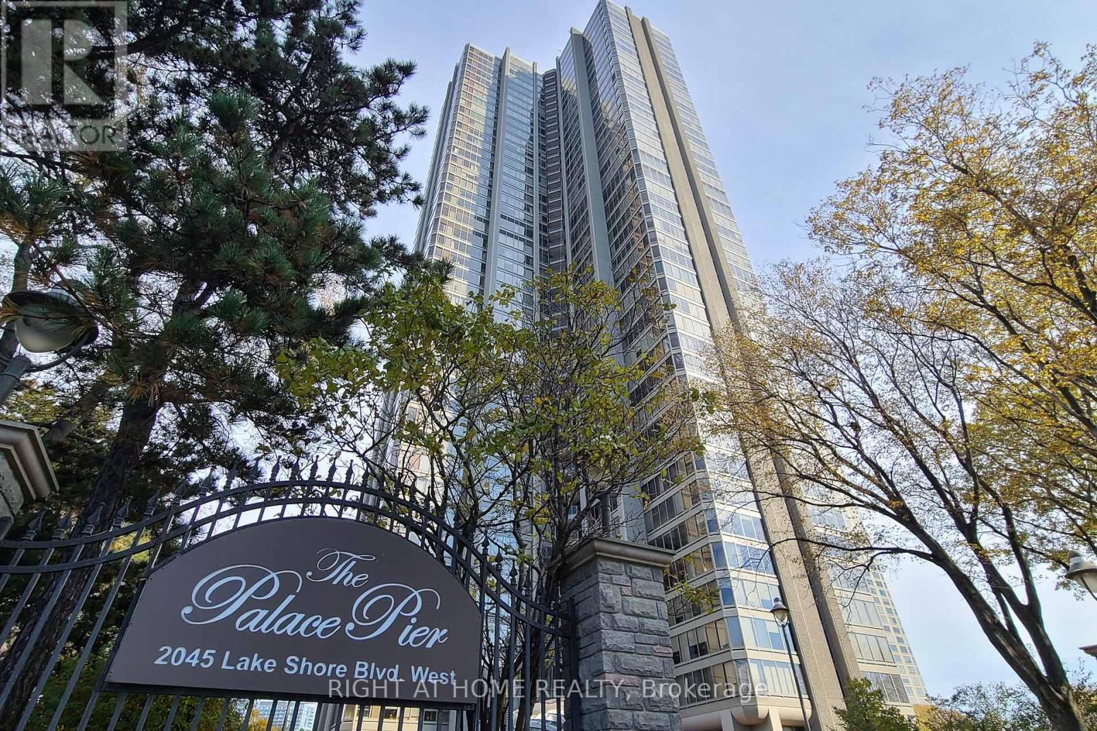 507 - 2045 LAKE SHORE BOULEVARD W