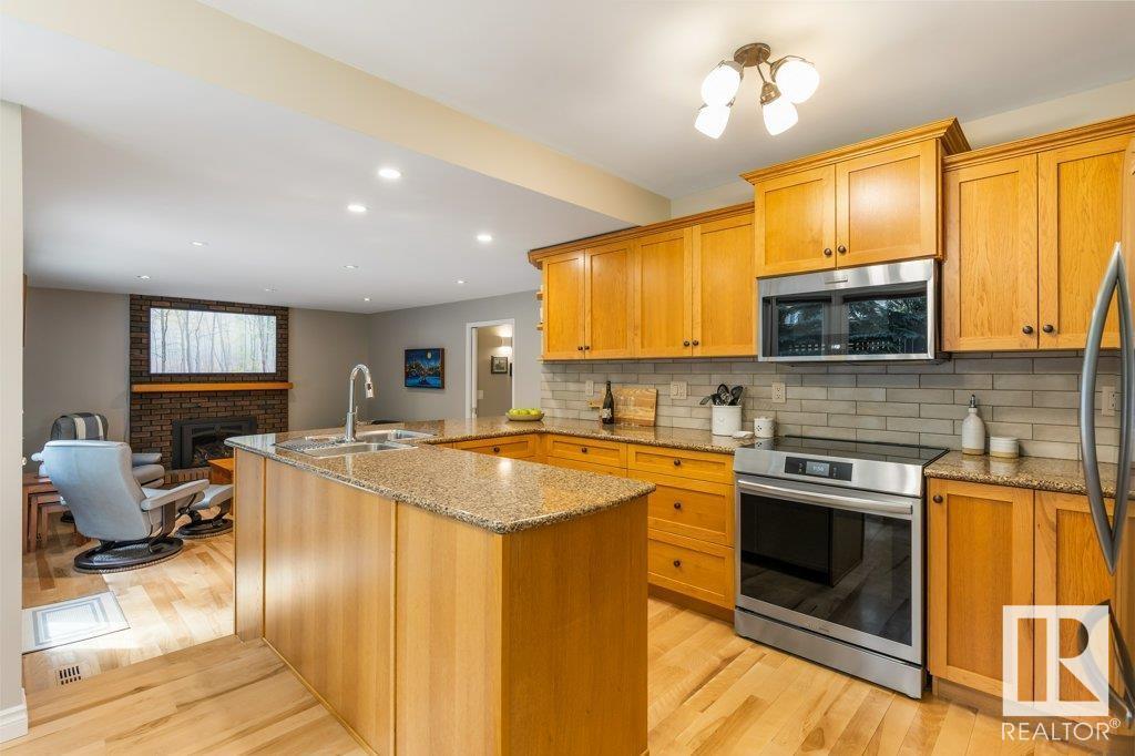 12 WOLCOTT PL