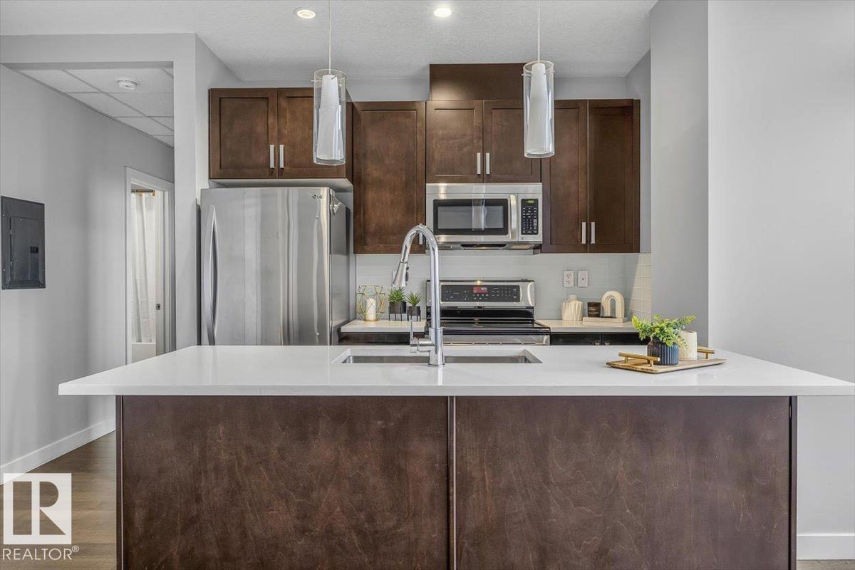 #2702 10238 103 ST NW