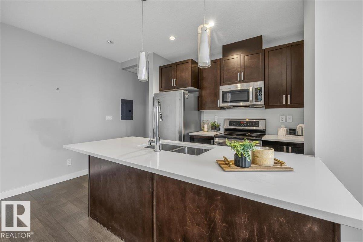 #2702 10238 103 ST NW