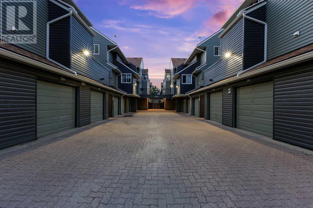 224, 35 Glamis Green SW