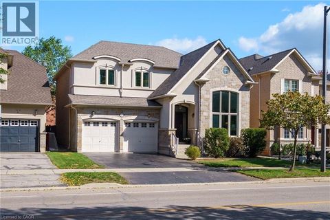 317 GREAT LAKES Boulevard Oakville ON L6L0A4